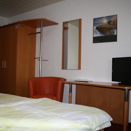 Отель Pension Zur Krone Эйзенах Экстерьер фото