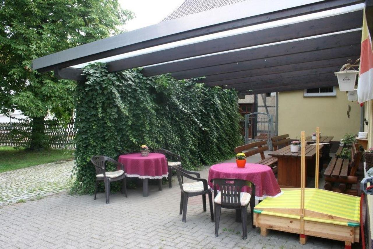 Отель Pension Zur Krone Эйзенах Экстерьер фото