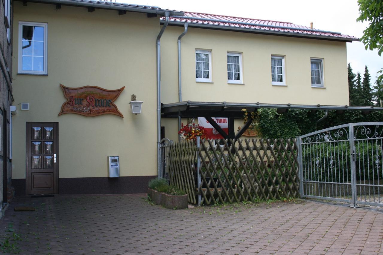 Отель Pension Zur Krone Эйзенах Экстерьер фото